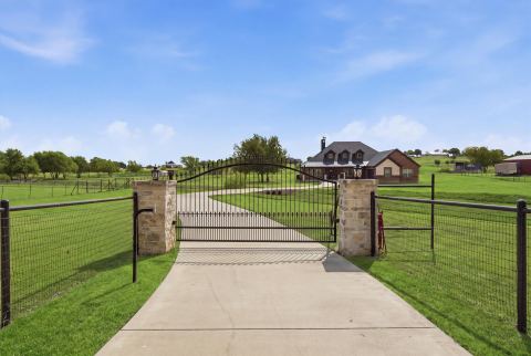 12138 Marion Road, Sanger, TX 76266 — photo 2