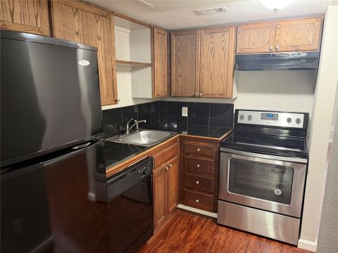 357 Newton Drive, Burleson, TX 76028 — photo 3