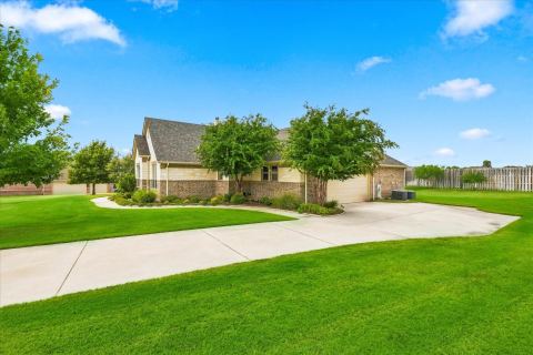 14008 Cromer Drive, Newark, TX 76071 — photo 3