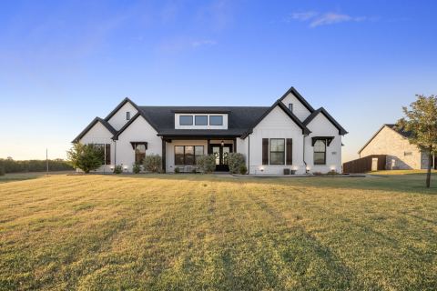 870 Dove Meadow Trail, Waxahachie