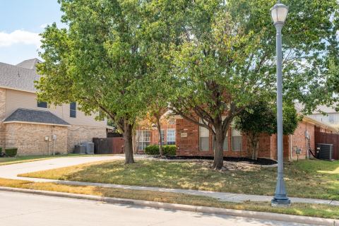 10717 Elmhurst Lane, Fort Worth, TX 76244 — photo 3
