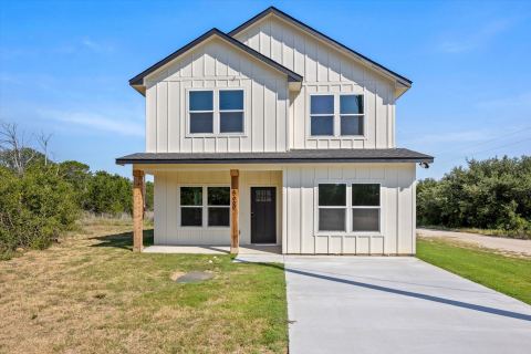 5660 Lone Star Circle, Granbury, TX 76048 — photo 3