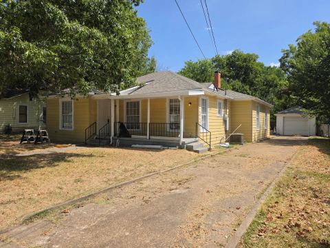 1033 N Lockhart Street, Sherman