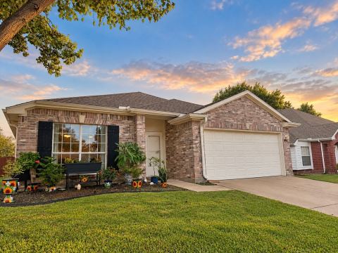 7616 Sunburst Trail, Denton, TX 76210 — photo 2