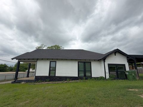915 1st Street, Mineral Wells, TX 76067 — photo 2