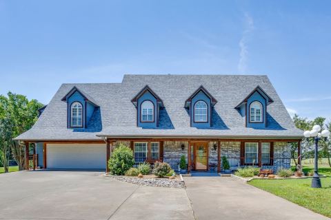2100 Fm 3048, Cleburne