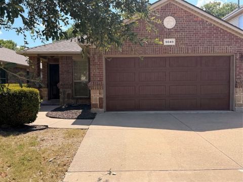 5049 Britton Ridge Lane, Fort Worth