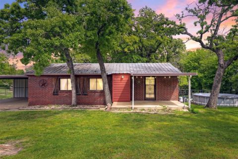 591 Mcfarland Lane, Weatherford, TX 76088 — photo 2
