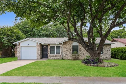 738 Lisa Lane, Cedar Hill