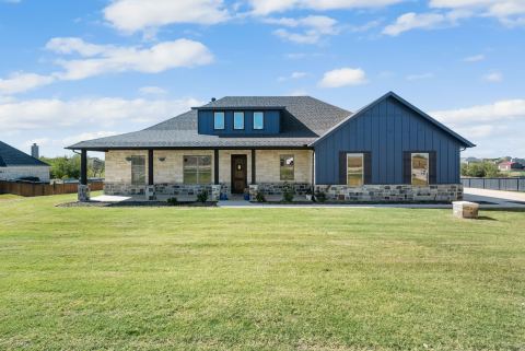 1103 Pioneer Crossing, Weatherford