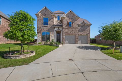417 Burberry, Grand Prairie