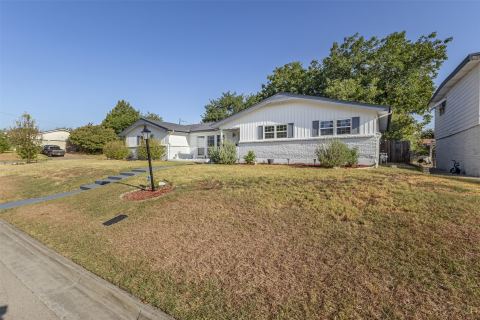 8001 Clark Street, North Richland Hills, TX 76180 — photo 2