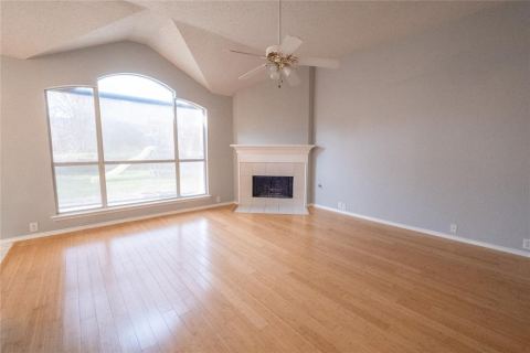 817 Stafford Station Drive, Saginaw, TX 76131 — photo 3