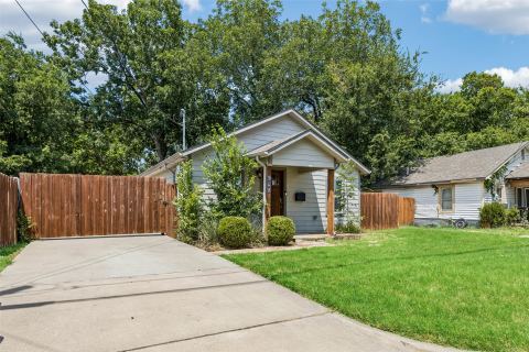 605 E Graham Street, McKinney, TX 75069 — photo 2