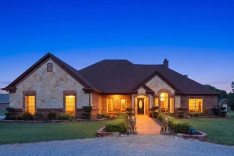 25452 Williams Drive, Justin, TX 76247 — photo 2