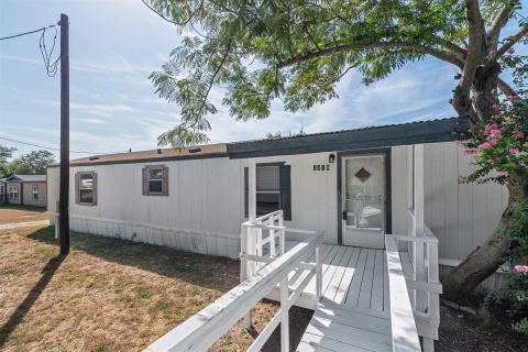 1321 Phoenix Court, Granbury, TX 76048 — photo 2