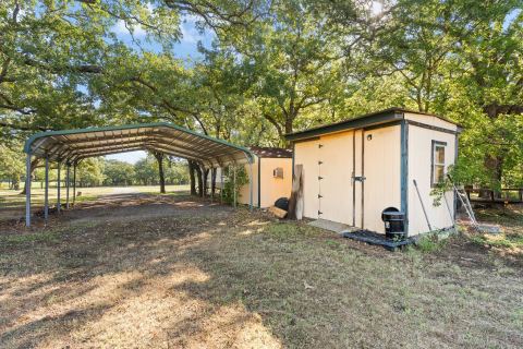 3104 Rolling Oaks Drive, Cleburne, TX 76031 — photo 3