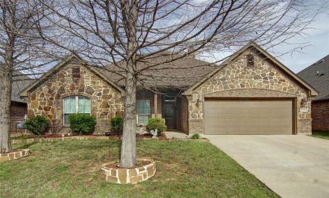 2752 Elmwood Drive, Burleson