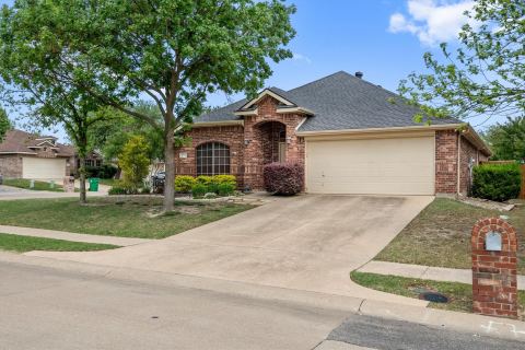 201 Rawhide Street, Waxahachie, TX 75165 — photo 2