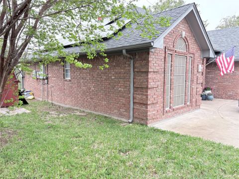 1200 Oak Tree Lane, Weatherford, TX 76086 — photo 3