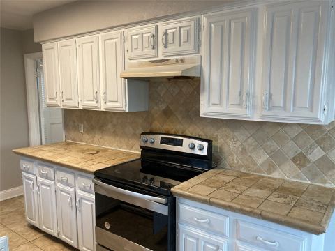 1825 Chisolm Trail, Lewisville, TX 75077 — photo 3