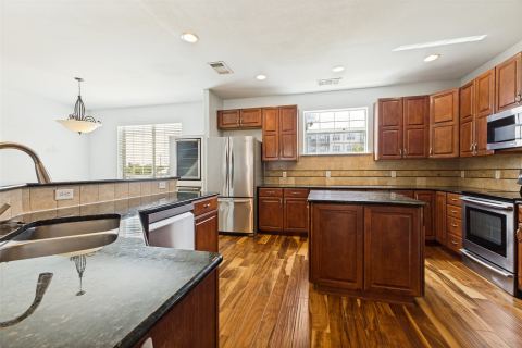 4002 Brownstone Court, Dallas, TX 75204 — photo 2