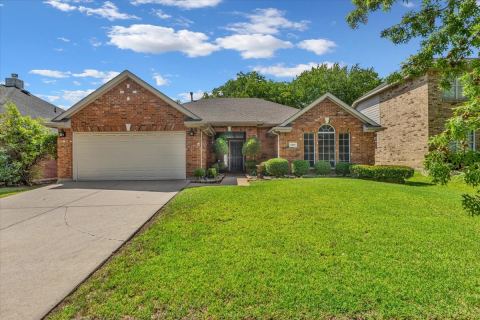 4825 Gloucester Drive, Grand Prairie, TX 75052 — photo 2