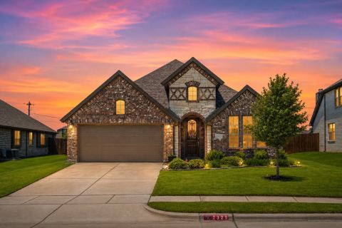 2325 Cambridge Avenue, Anna