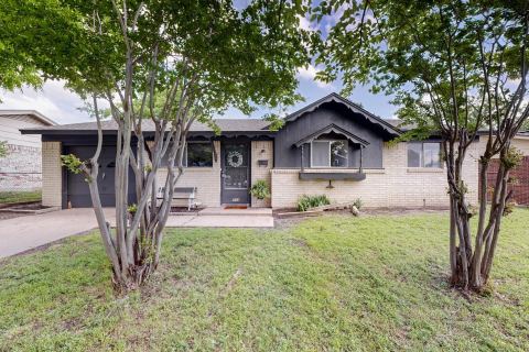 304 NW Summercrest Boulevard, Burleson, TX 76028 — photo 2