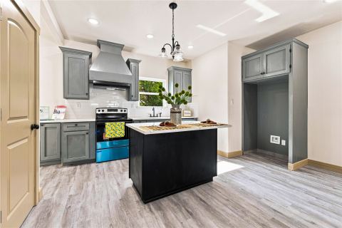 2515 Coyote Trail, Granbury