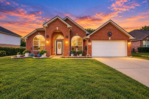 2611 Country Grove Trail, Mansfield