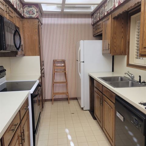 212 W Knox Street 2, Ennis, TX 75119 — photo 3