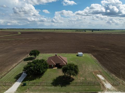 369 Odom Road, Avalon, TX 76623 — photo 2