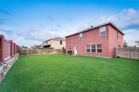 2424 Canyon Springs Drive, Grand Prairie, TX 75052 — photo 2