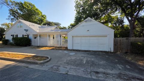 3741 Hilltop Road, Fort Worth, TX 76109 — photo 2