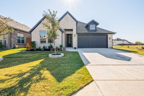 1029 River Oaks Drive, Godley