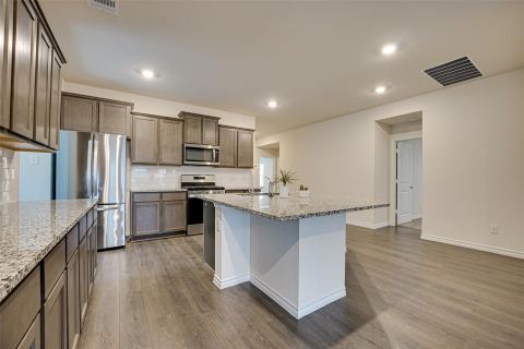 605 Auburn Forest Drive, Princeton, TX 75407 — photo 2