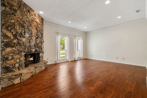 3020 Stonehenge Lane, Carrollton, TX 75006 — photo 2