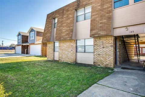 105 Peach Street B, Crowley