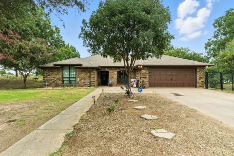 622 Harmony Circle, Weatherford