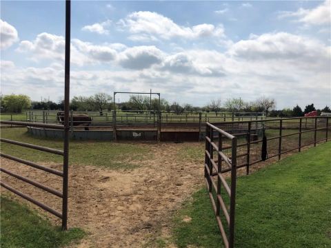 1019 & 1000 SpringHill Road, Aubrey