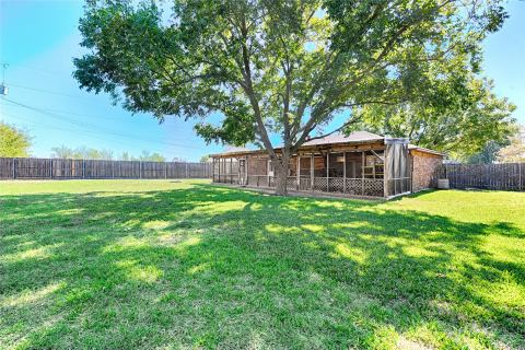 305 Tejas Drive, Glenn Heights, TX 75154 — photo 2