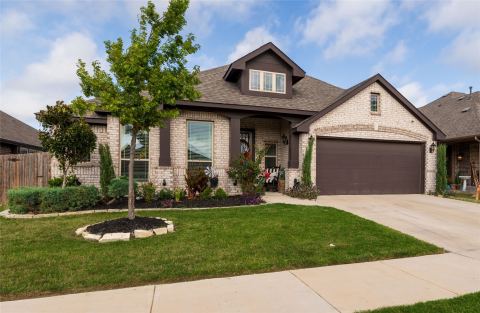 1020 Longbow Drive, Godley