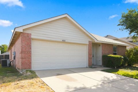 4880 Parkview Hills Lane, Fort Worth, TX 76179 — photo 2