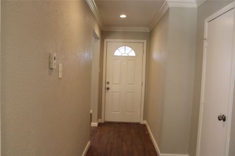 155 Sheffield Drive, Fort Worth, TX 76134 — photo 2