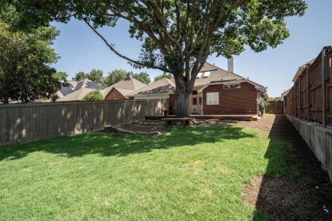 1324 Winnipeg Drive, Lewisville, TX 75077 — photo 2
