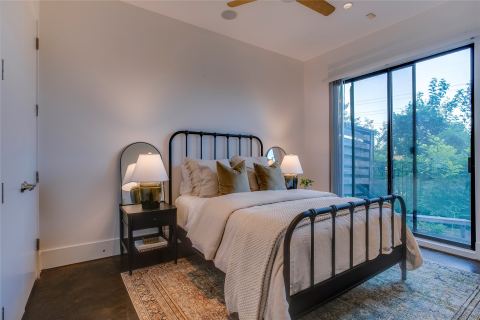433 Trinity River Circle, Dallas, TX 75203 — photo 3
