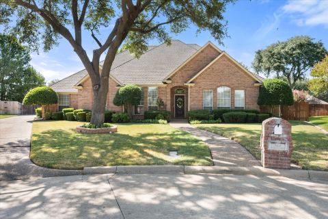 6 Inverness Court, Mansfield, TX 76063 — photo 2