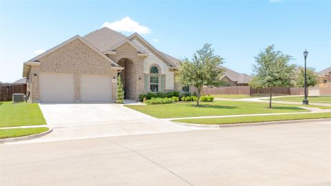 3608 Rolling Meadows Drive, Grand Prairie