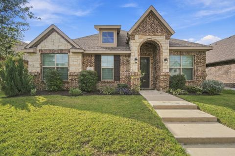 548 Washington Avenue, Waxahachie